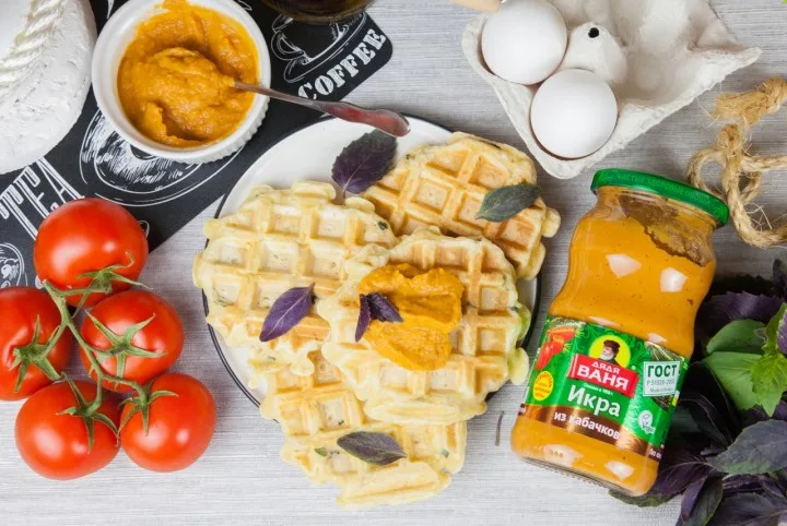 Пикантные вафли с курицей