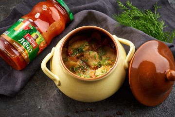 Картофель с овощами в горшочках по рецепту от Дяди Вани